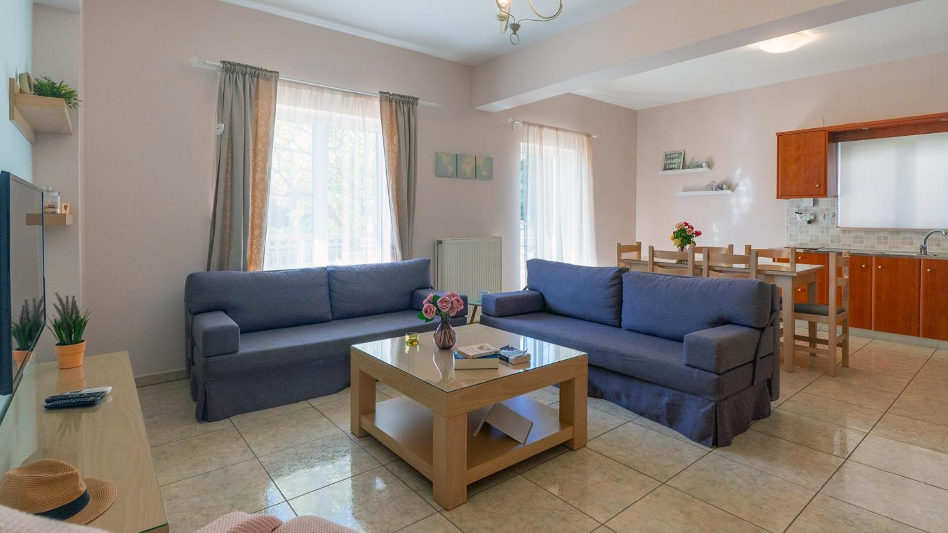 Vakakis-Me Apartments Palaiochora Ngoại thất bức ảnh