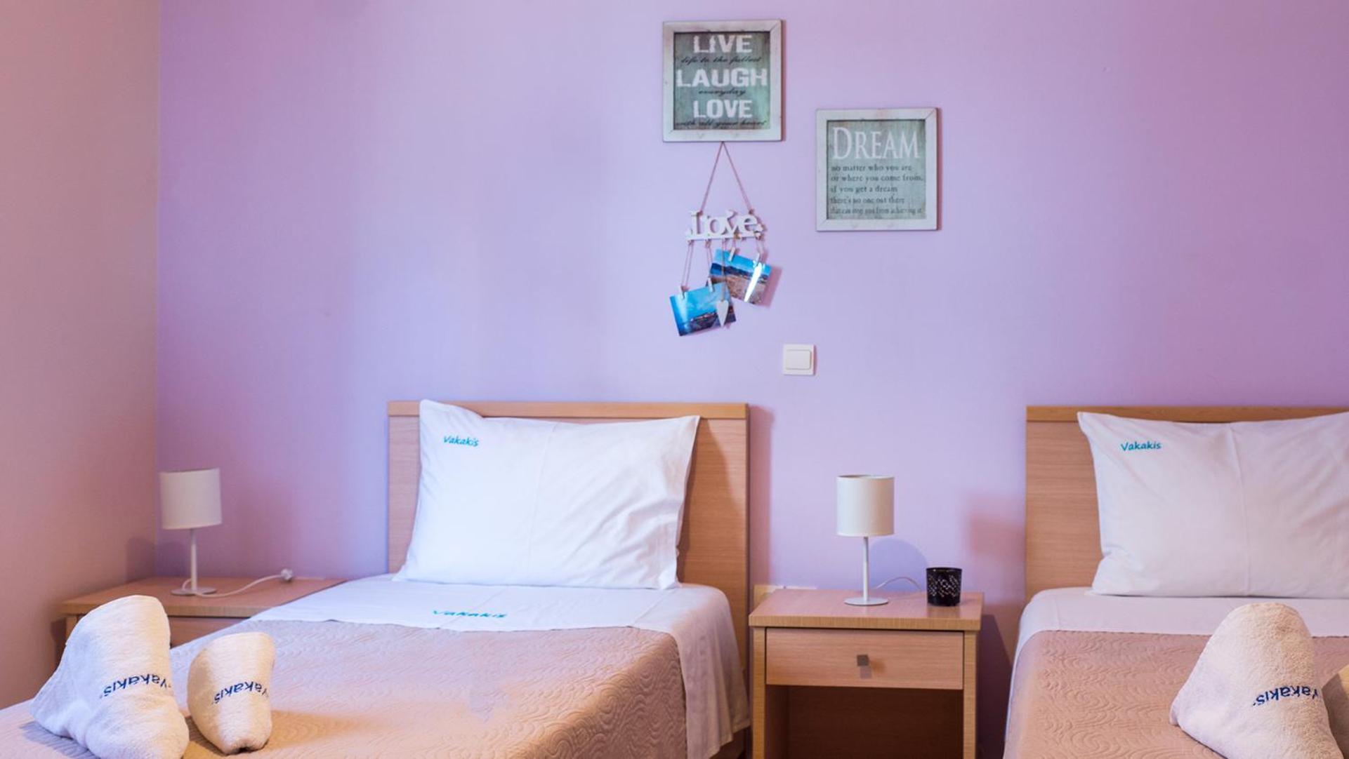 Vakakis-Me Apartments Palaiochora Ngoại thất bức ảnh